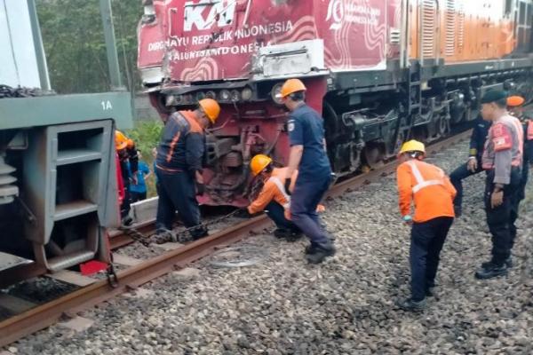 Tertemper Truk di Lintasan Sebidang, KAI Akan Tempuh Jalur Hukum