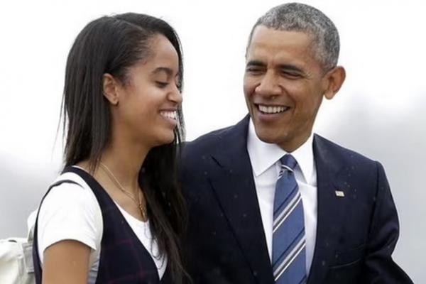 Putrinya Malia Hilangkan Nama Belakang, Bagaimana Perasaan Barack Obama?