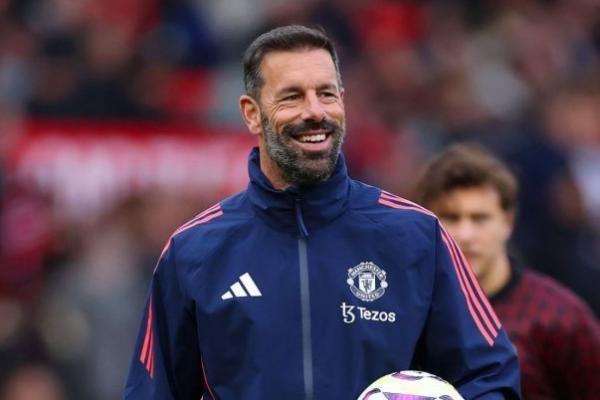 Jadi Pelatih MU, Nistelrooy: Saatnya Semua Keluarkan Kemampuan Maksimal