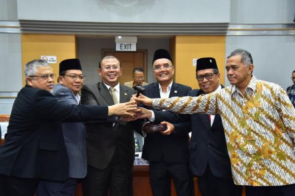 Marwan Dasopang Pimpin Komisi VIII DPR RI