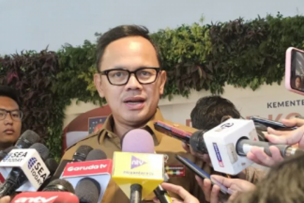 Jelang Pilkada Serentak, Segala Jenis Bansos Dihentikan 