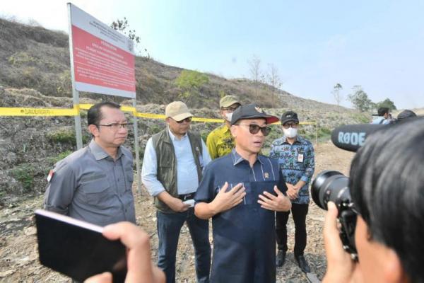 Mendes dan Menteri LH Monitoring Pencemaran Sungai Ciujung di Banten