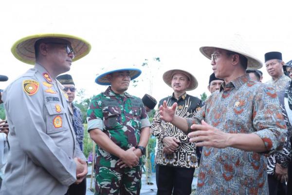 Mendes PDT Ajak Swasta Sinergi Atasi Masalah Kemiskinan Warga Desa