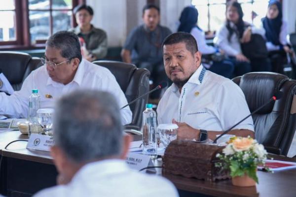 Komisi V Minta Pembangunan Prasaranna KCJB Tepat Waktu