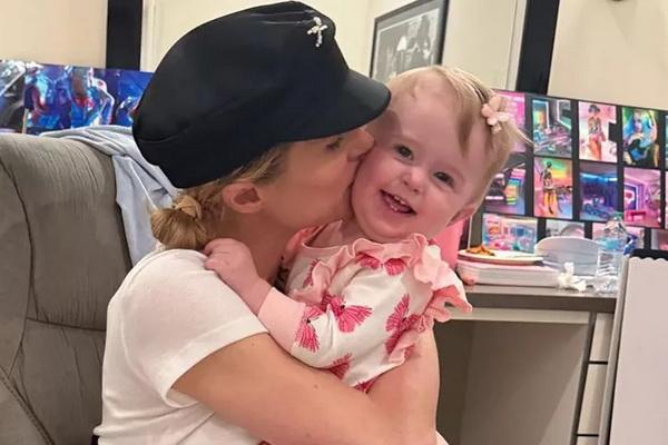 Pesan Manis Paris Hilton untuk Putrinya London yang Genap Berusia Satu Tahun