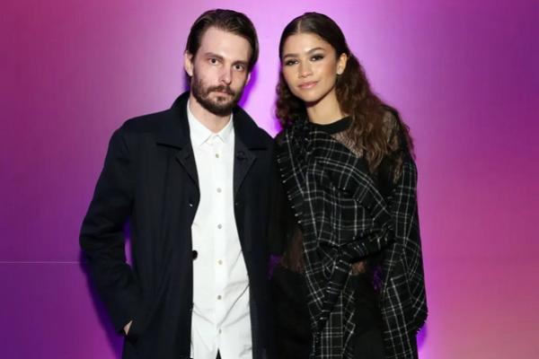 Euphoria Musim 3 Tertunda Gara-gara Jadwal Padat Zendaya, Ini Reaksi Bintang Dune