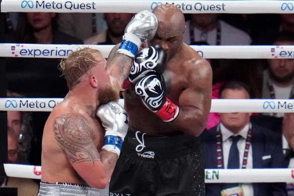 Pertandingan Tinju Selebriti, Jake Paul Kalahkan Mike Tyson