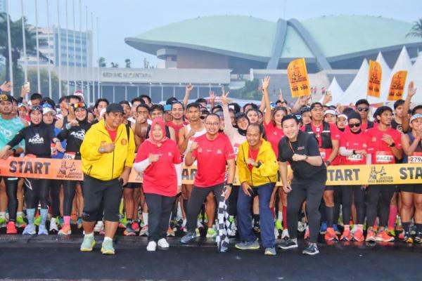 ILUNI FHUI dan MPR RI Gelar Justisia Half Marathon