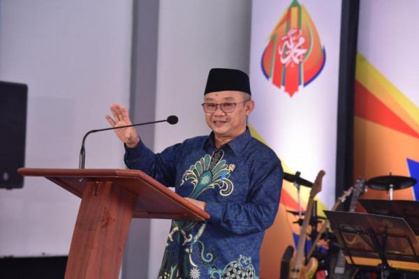 Mendikdasmen Sebut 295 Ribu Guru Belum Berpendidikan S1