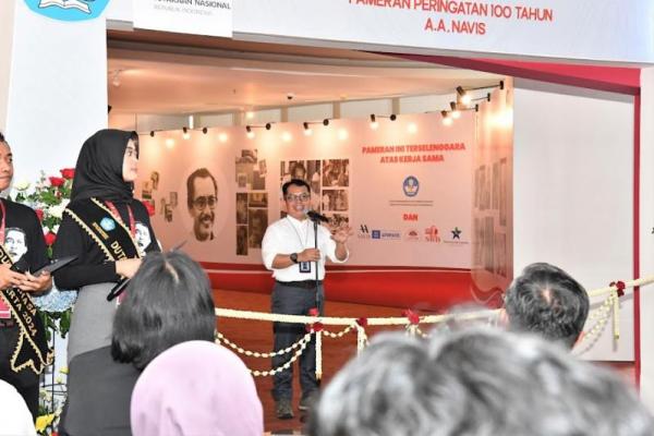 100 Tahun AA Navis, Simbolisasi Karya Sastra Tak Sekadar Bacaan