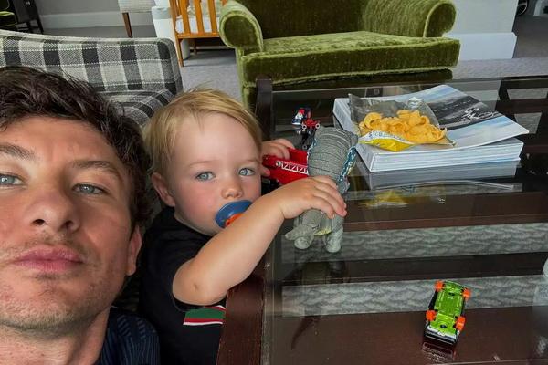 Barry Keoghan Ungkap Putranya yang Berusia 2 Tahun Sudah Mulai Berbicara