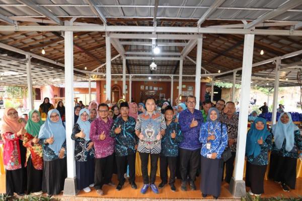 Ibas: Guru Layak Dapatkan Apreasiasi dan Dukungan Lebih Besar