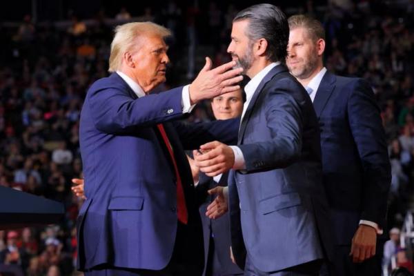 Pilih Kabinet Paling Kontroversial di Zaman Modern, Trump Dibantu Anaknya
