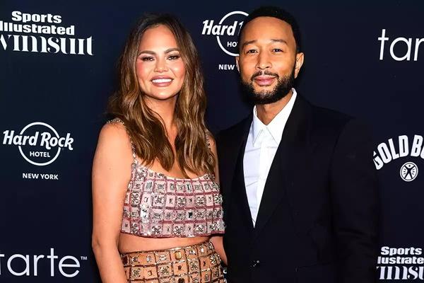 Chrissy Teigen Ulang Tahun Ke-39, John Legend Beri Pujian Romantis