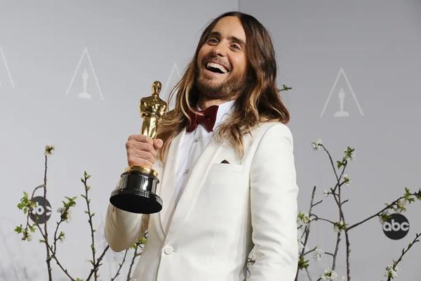Jared Leto Menemukan Piala Oscar 2014 Miliknya Setelah Hilang Misterius