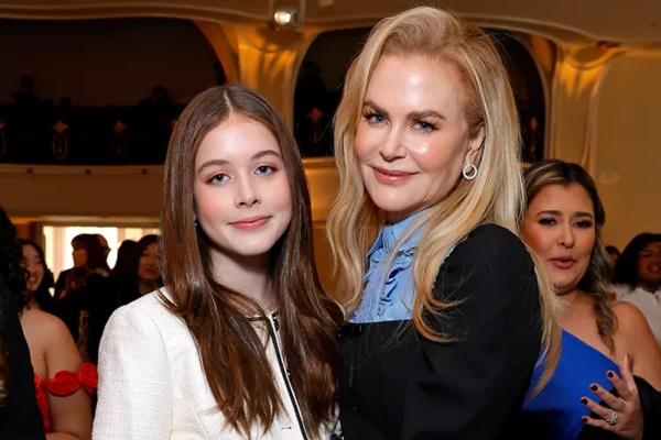 Hadiri Pesta Gala, Nicole Kidman Didampingi Putrinya Faith