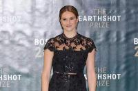 Putus Cinta dengan Aaron Rodgers, Shailene Woddley Bersihkan Kotoran Kuda untuk Atasi Depresi