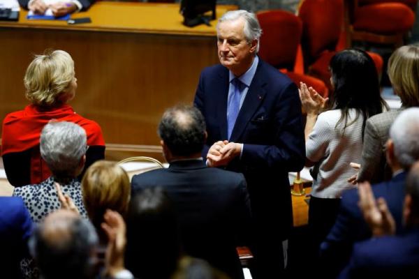 PM Prancis Mundur, Posisi Presiden Macron Makin Lemah