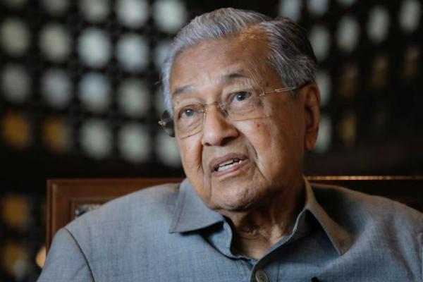 Malaysia Usulkan Penyelidikan terhadap Mantan PM Mahathir atas Pulau yang Disengketakan