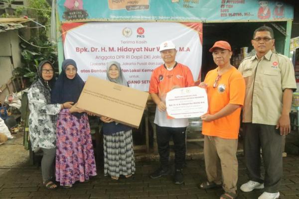 Reses Perdana, HNW Dengarkan Aspirasi Konstituen hingga Salurkan Bantuan UMKM