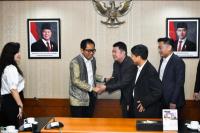 Wamenperin Bahas Rencana Taksi Terbang China Masuk Indonesia