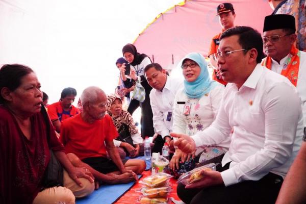 NFA Salurkan Donasi Pangan ke Masyarakat Terdampak Kebakaran Kebon Kosong 