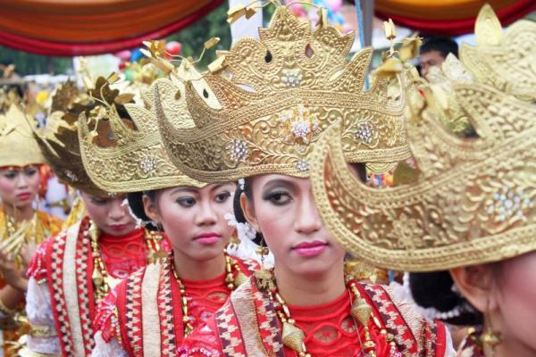 Ini Makna Tujuh Lekukan pada Siger Lampung