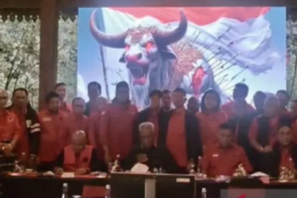 PDIP Umumkan Secara Resmi Pemecatan Jokowi,Gibran,Bobby