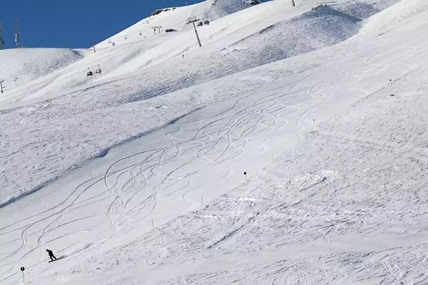 Diduga Keracunan Karbon Monoksida di Resor Ski, 12 Orang Meninggal