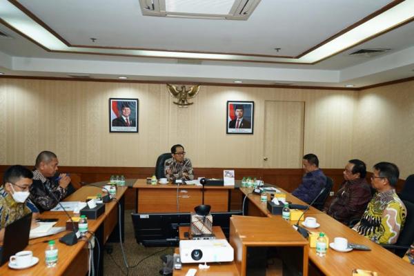 Lindungi Industri Baja Nasional, Wamenperin Inisiasi Penyusunan Peta Jalan