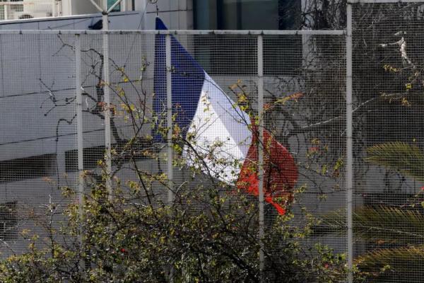 Prancis Kibarkan Bendera dan Kirim Tim Diplomatik ke Damaskus setelah 12 Tahun
