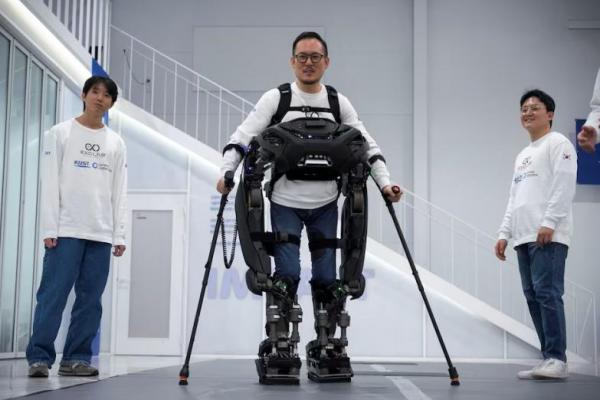 Tim Korea Selatan Kembangkan Robot Iron Man, Bantu Paraplegik Berjalan