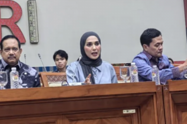 Kasus Hukum Macet, Masyarakat Dipersilakan Mengadu ke Komisi III