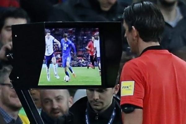 Hasil VAR Akan Diumumkan pada Penonton di Semifinal Piala Liga