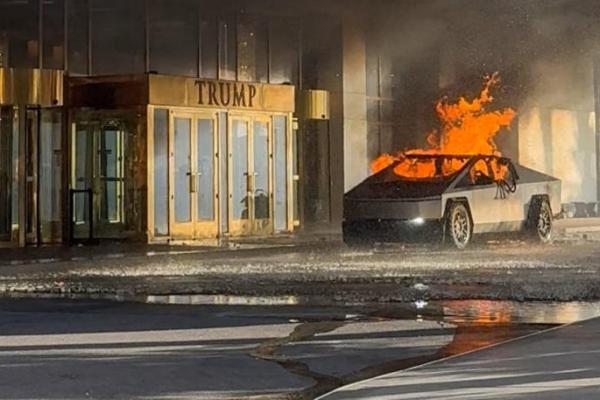 Tesla Cybertruck Meledak di Luar Hotel Trump di Las Vegas, Pengemudi Tewas