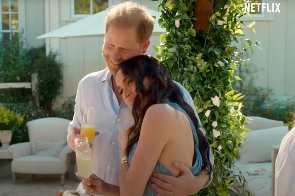 HUT Ke-7 Pernikahan, Meghan Markle Unggah Montase Foto Manis Pangeran Harry dan Dua Anaknya