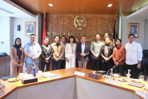 Waka MPR Eddy Soeparno Ajak Masyarakat Kolaborasi Cegah Krisis Iklim