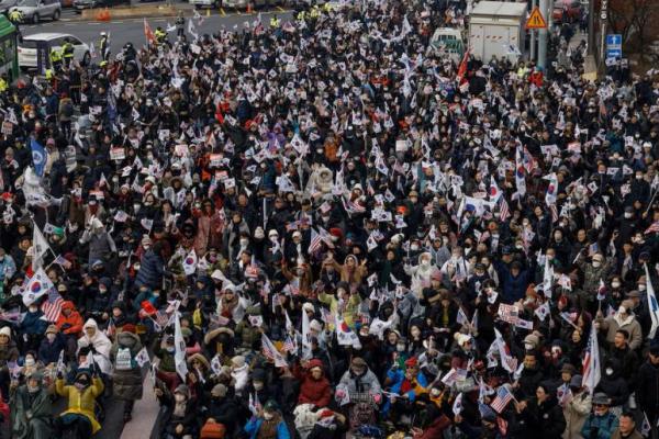 Lawan Upaya Penangkapannya, Yoon Temukan Sekutu di Antara Pendukungnya