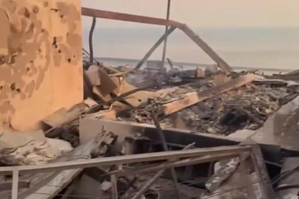 Kunjungi Rumah Mewah di Malibu yang Hangus, Hati Paris Hilton Hancur Berkeping-keping