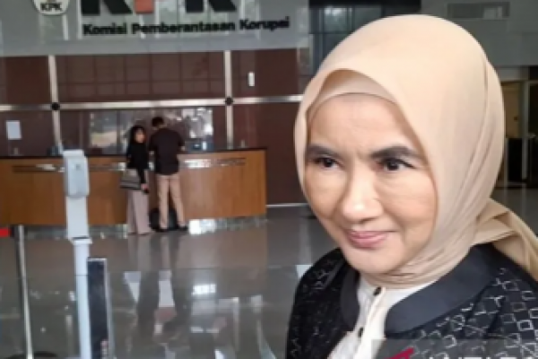 KPK Periksa Nicke Widyawati