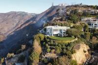 Rumah Mewah Tom Hanks di Atas Tebing Selamat dari Kebakaran Palisades