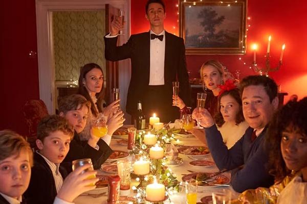 Trailer Silent Night, Komedi Gelap tentang Kiamat yang Dibintangi Keira Knightley dan Lily-Rose Depp