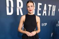 Dikritik karena Galang Donasi di GoFundMe, Ini Balasan Mandy Moore