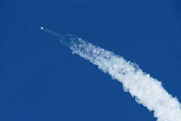 Starship SpaceX Meledak Saat Uji Terbang, Maskapai Penerbangan Alihkan Rute