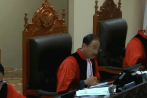 Terima Pencabutan, MK Tak Lanjutkan Gugatan Andika-Hendi