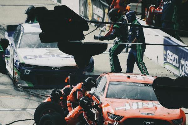 Alasan Mesin Nascar Tidak Rusak Meski Digeber Selama 500 Lap