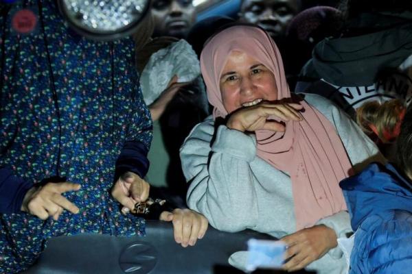 Hamas Bebaskan Tiga Sandera, Israel Bebaskan 90 Tahanan Palestina