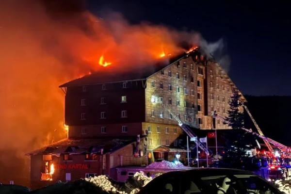 Kebakaran Hotel di Resor Ski Turki, Sedikitnya 66 Orang Tewas