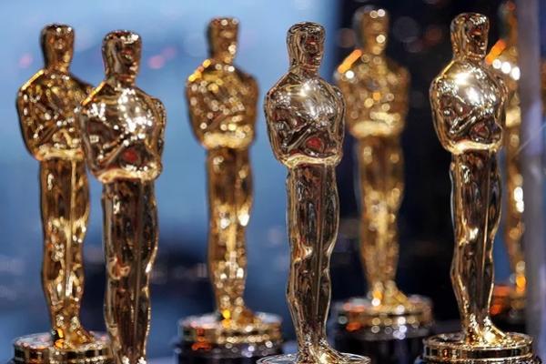Jelang Oscar 2025, Kisah di Balik Pemasangan Karpet Merah Sepanjang 900 Kaki