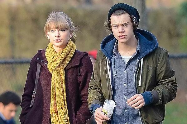 Rocker Australia Kenang Taylor Swift Minta Tuliskan Lirik untuk Tato Harry Styles